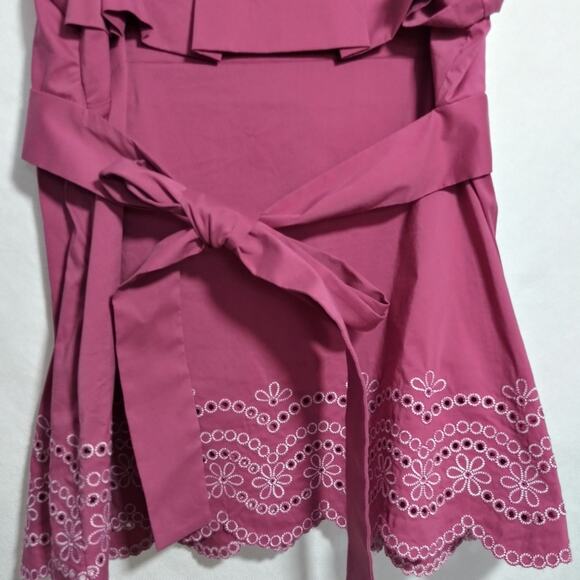 BCBG Max Azria Sleeveless Top with Embroidered Hem Bow Tie Back Size M - Picture 8 of 9